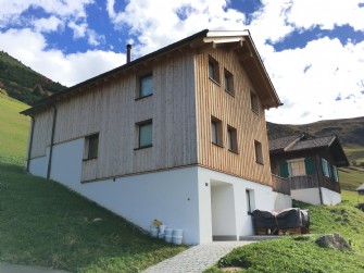 3.5 Zi-Wohnung 3.5 Zi-Wohnung