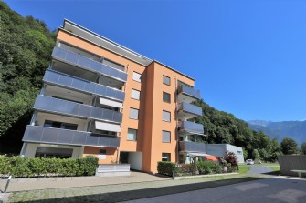 Attraktive 3.5 Zimmerwohnung mit Garten
