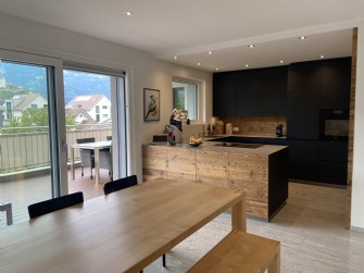 Modern renovierte 5.5 Zimmerwohnung