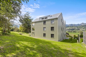 Neuwertige 4.5 Zimmer-Maisonettewohnung