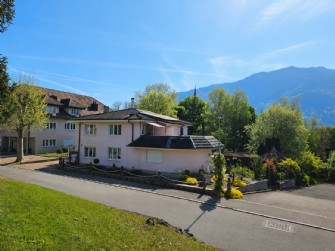 Mehrfamilienhaus an sehr zentraler Lage